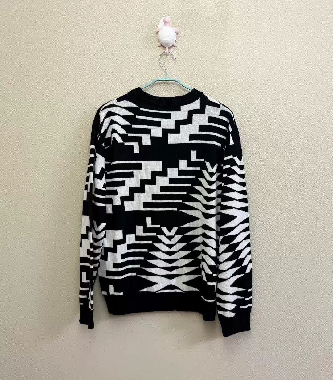 Louis Vuitton Louis Vuitton LV Monogram Knit Sweater Size US XL / EU 56 / 4 - 5 Thumbnail