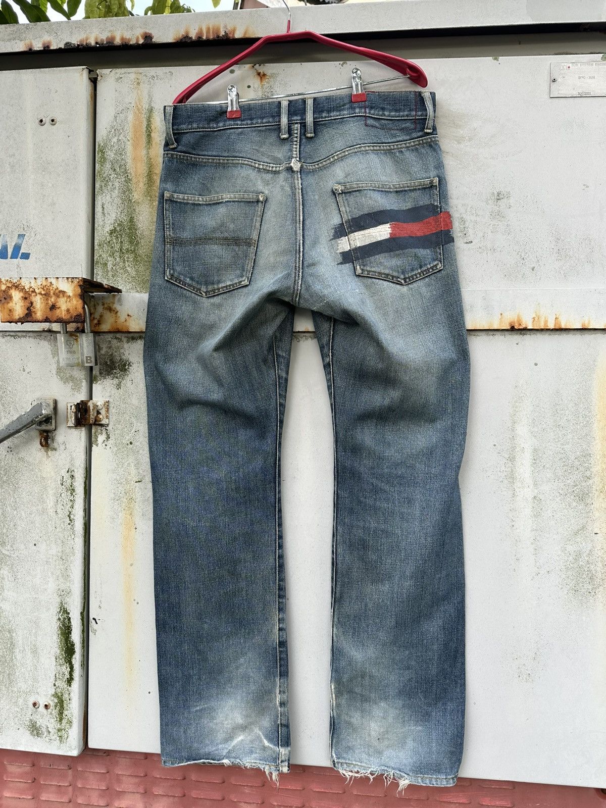 Tommy Hilfiger 👹Tommy Hilfiger Distressed StraightCut Jeans Size US 32 / EU 48 - 7 Thumbnail