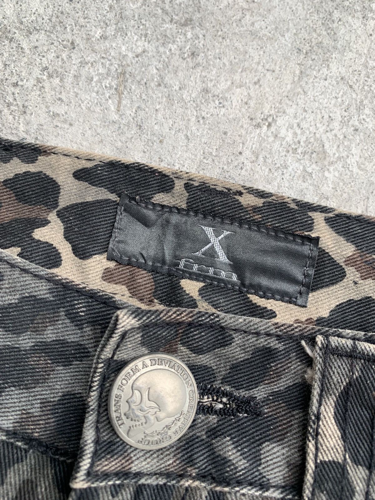 If Six Was Nine Xfrm animal flared denim pants Size US 31 - 6 Thumbnail