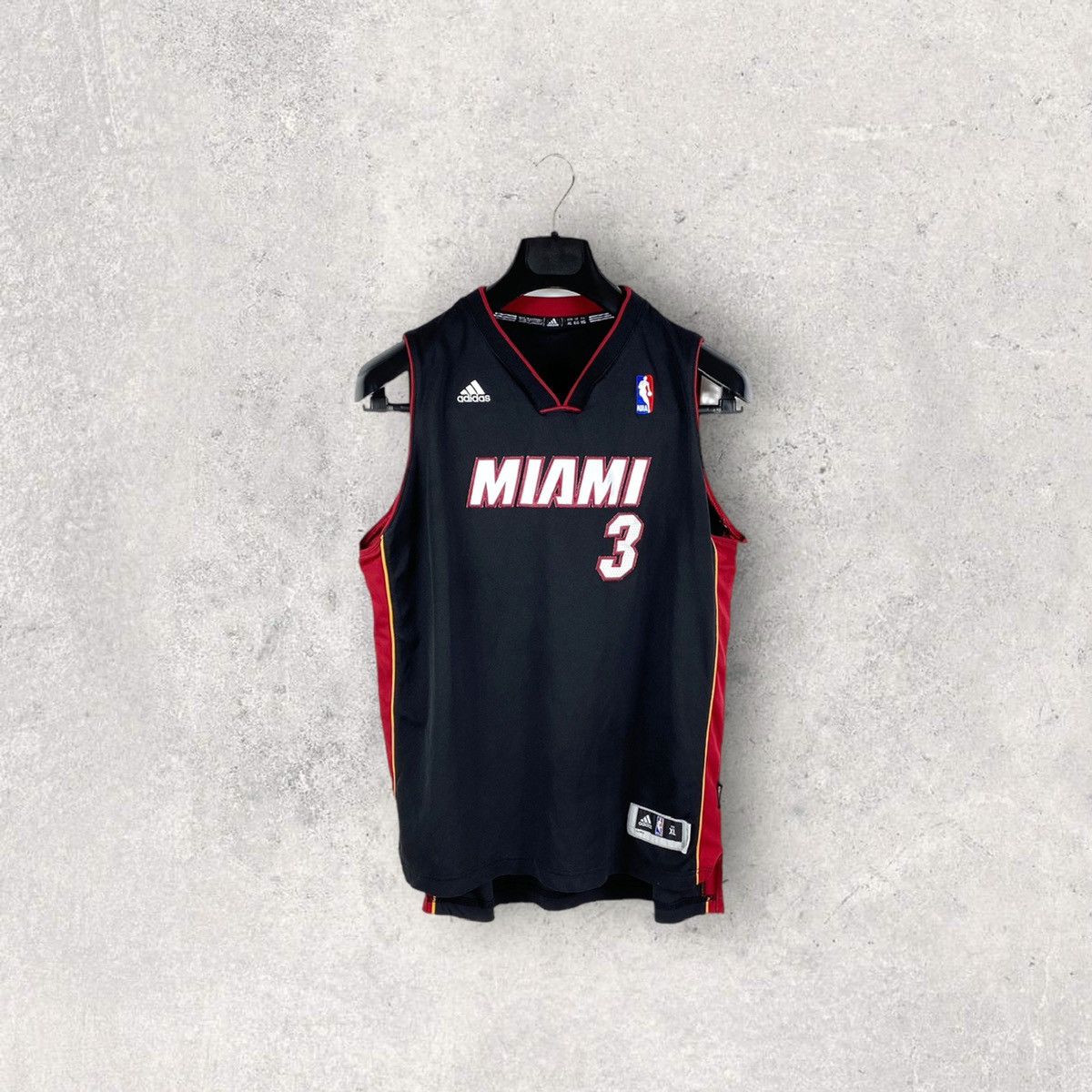 Adidas × NBA vintage Adidas Miami Heat NBA USA WADE #3 Jersey Basketball Size US L / EU 52-54 / 3 - 1 Thumbnail