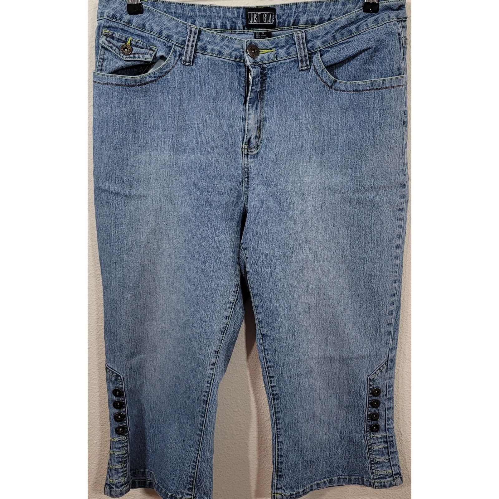 Other Just Blu Stonewashed Denim Capri Pants 16 Flat Front Size 38" / US 16 / IT 52 - 1 Thumbnail