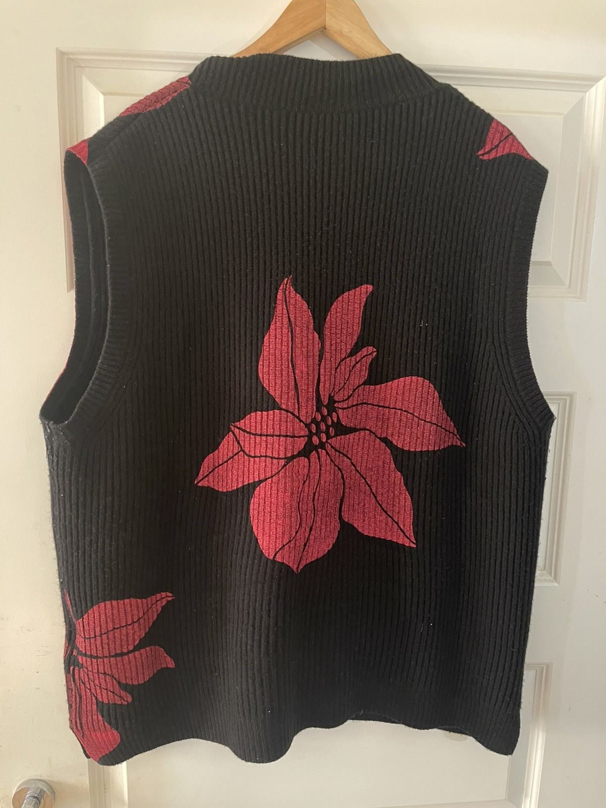 JW Anderson JW Anderson PRINTED V-NECK VEST Size US XL / EU 56 / 4 - 4 Thumbnail