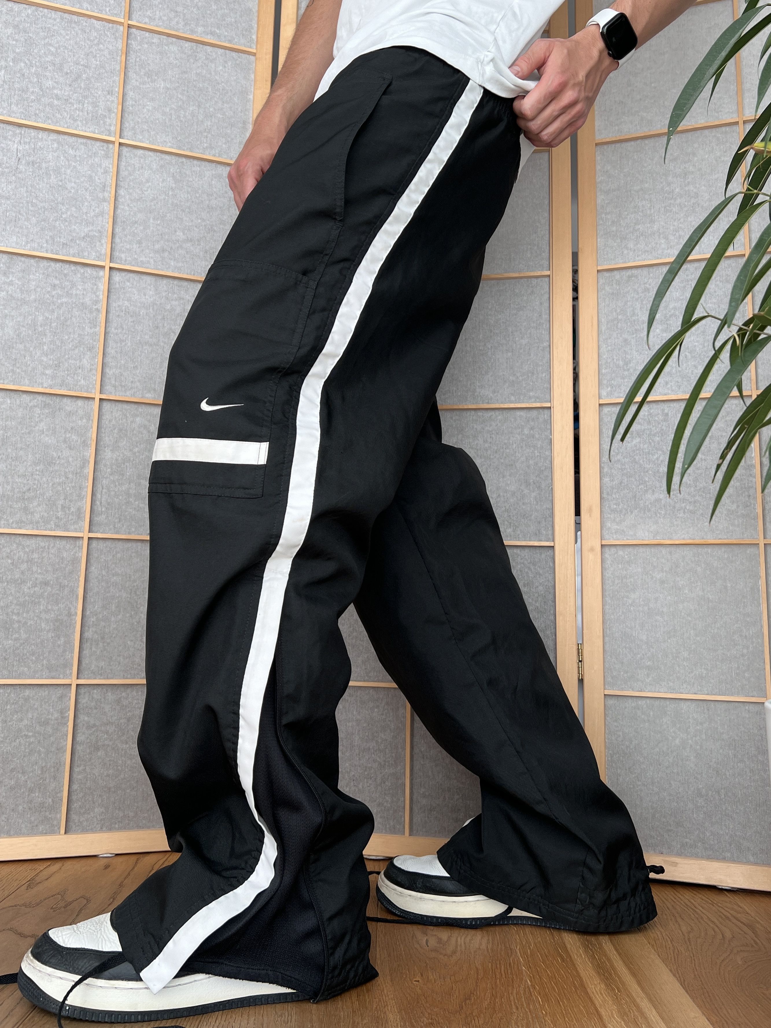 Baggy! Nike vintage 90s hard nylon track pants cargo rap