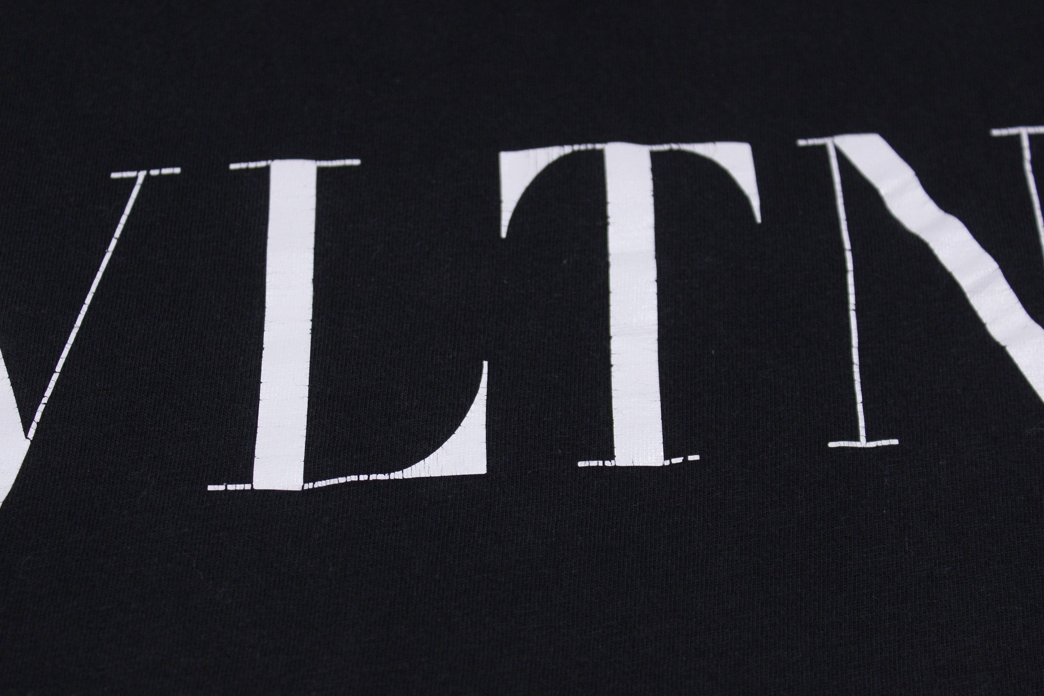 Valentino VLTN Big Logo Distressed T-Shirt Size US L / EU 52-54 / 3 - 4 Thumbnail