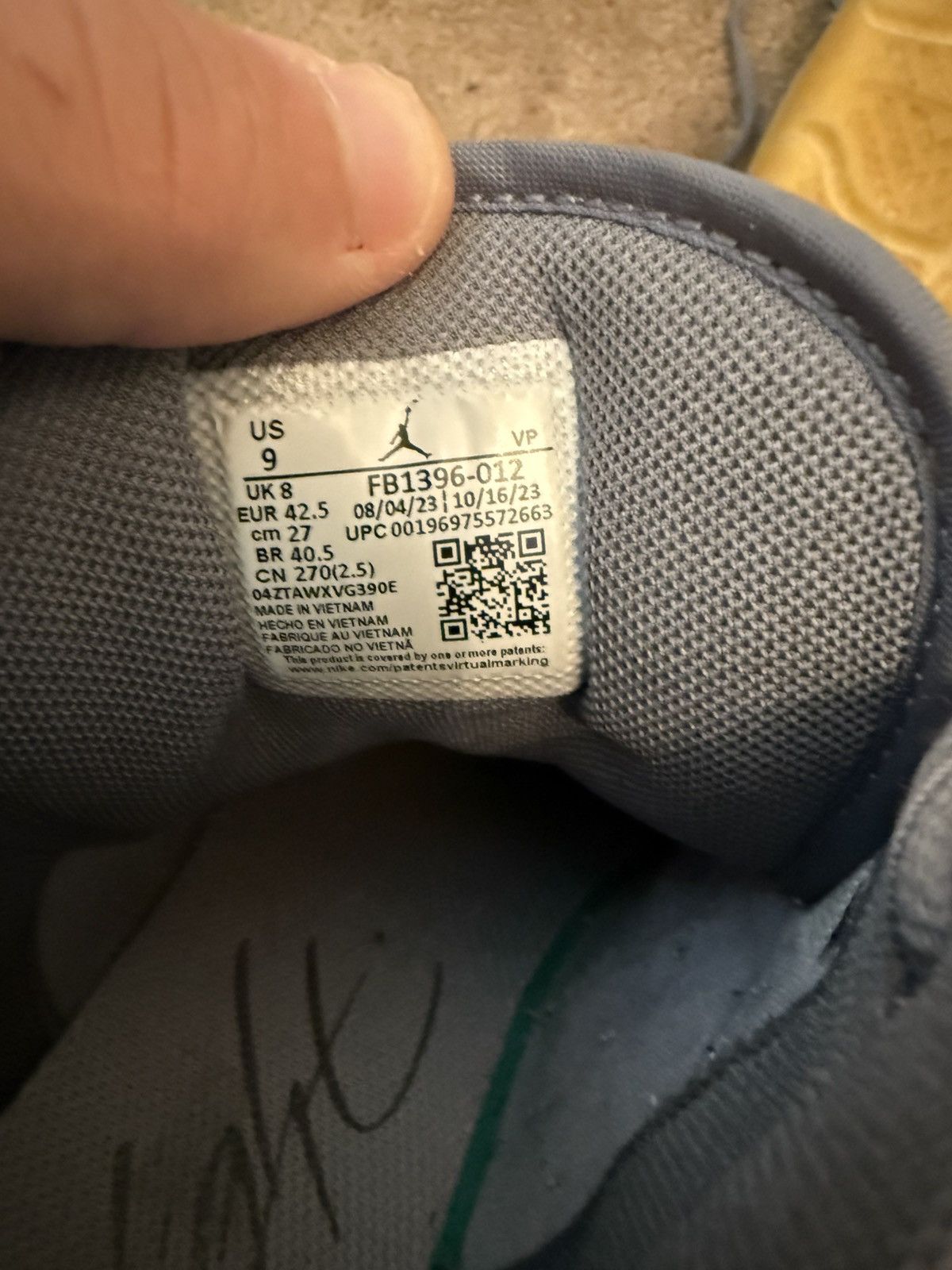 Jordan Brand Jordan Stay Loyal 3 Wolf Grey Size US 9 / EU 42 - 6 Thumbnail