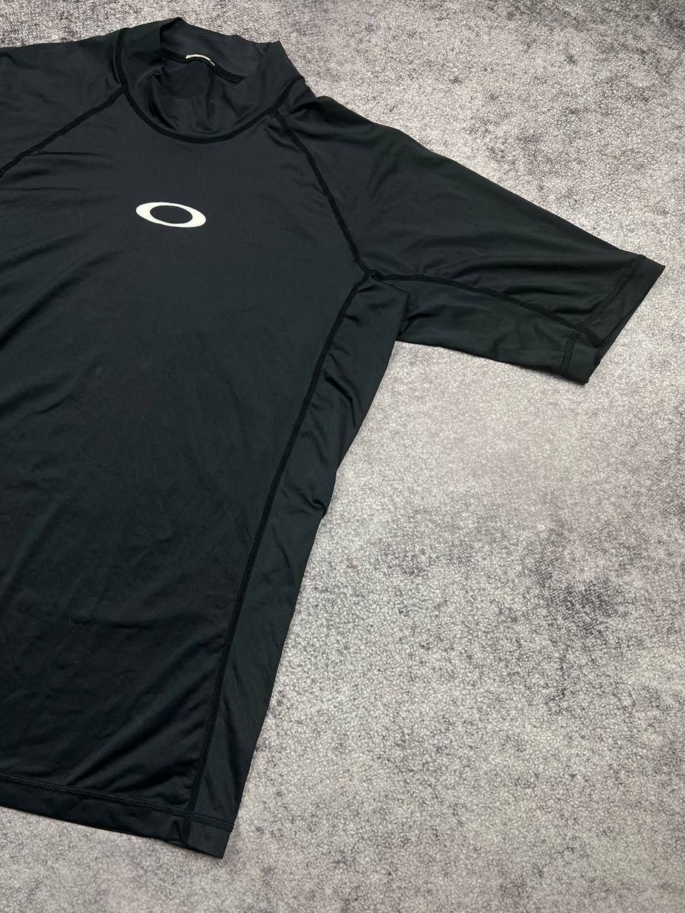 Oakley Vintage Oakley Thermo T-shirt Center Logo Size US M / EU 48-50 / 2 - 3 Thumbnail