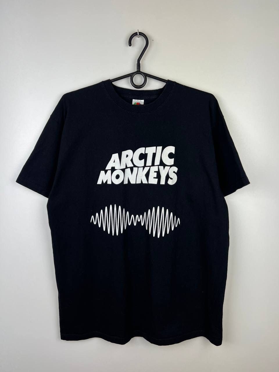 Vintage Artctic Monkeys band t-shirts size L Size US L / EU 52-54 / 3 - 1 Thumbnail