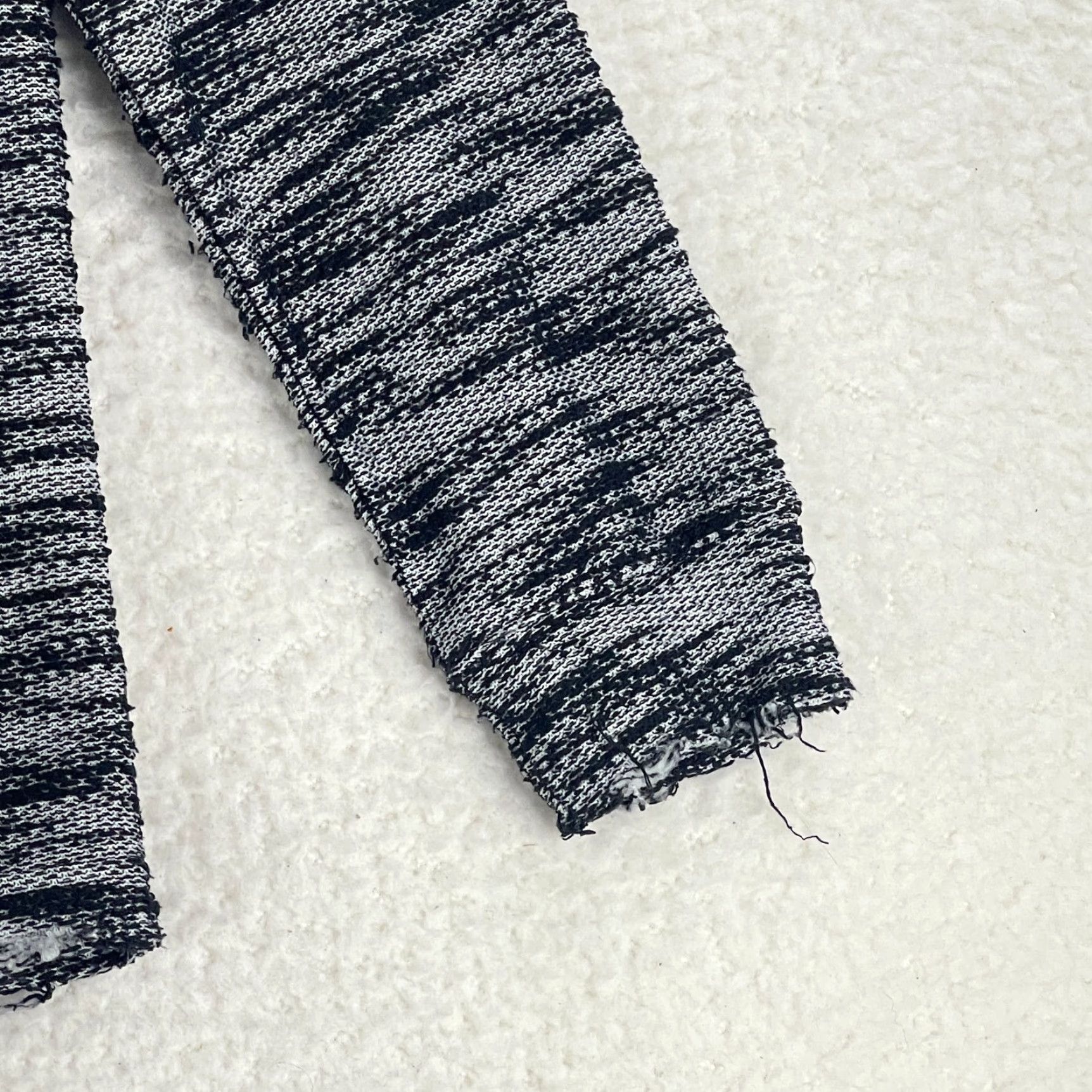 Anthropologie Anthropologie Koto Shirt Womens Medium Black Heathered Long Sleeve Crew Neck Pullover Blouse Size M / US 6-8 / IT 42-44 - 5 Thumbnail
