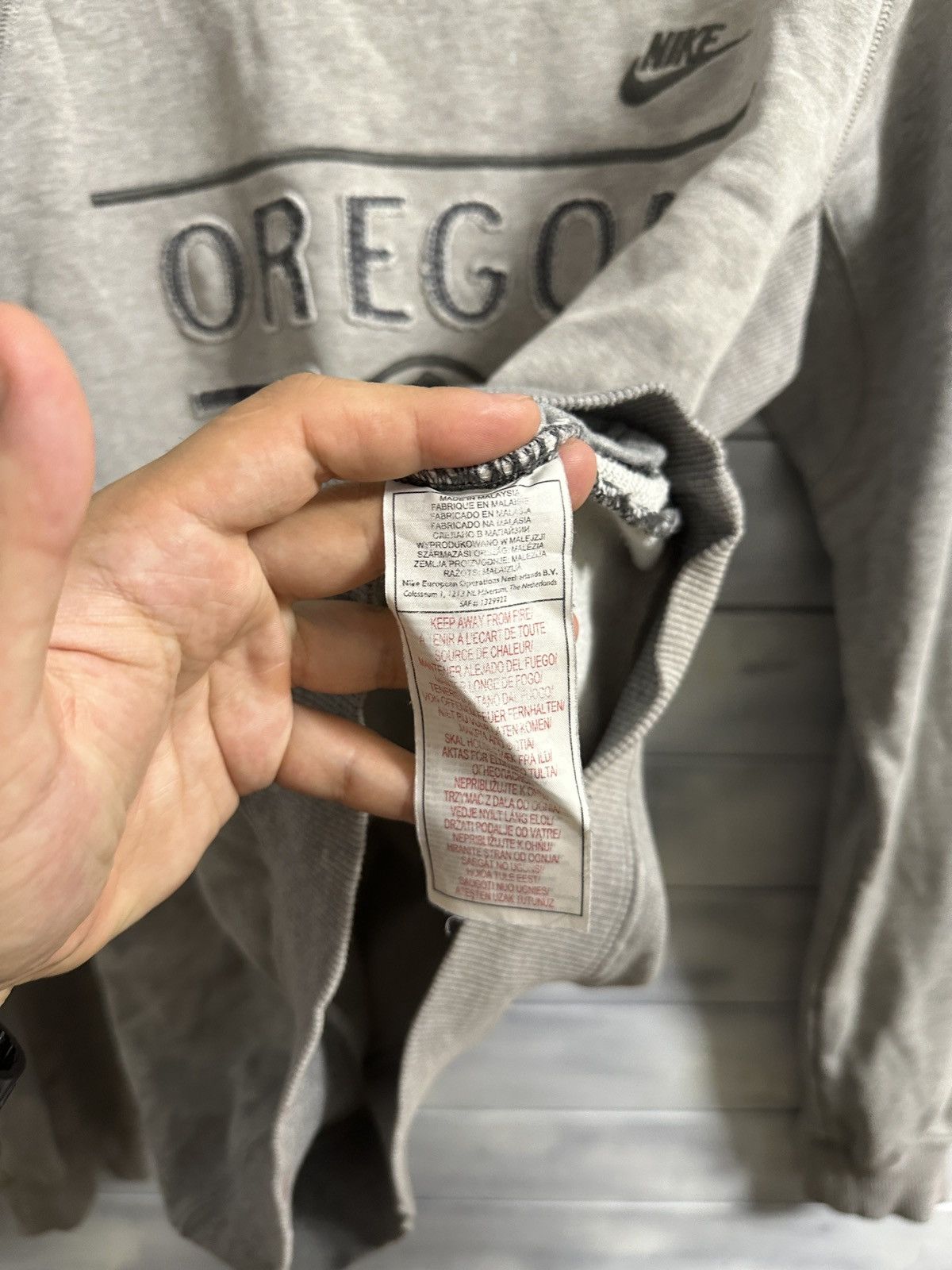 Vintage Very Rare Vintage Sweatshirt Nike Oregon Swoosh Y2K Size US S / EU 44-46 / 1 - 12 Thumbnail
