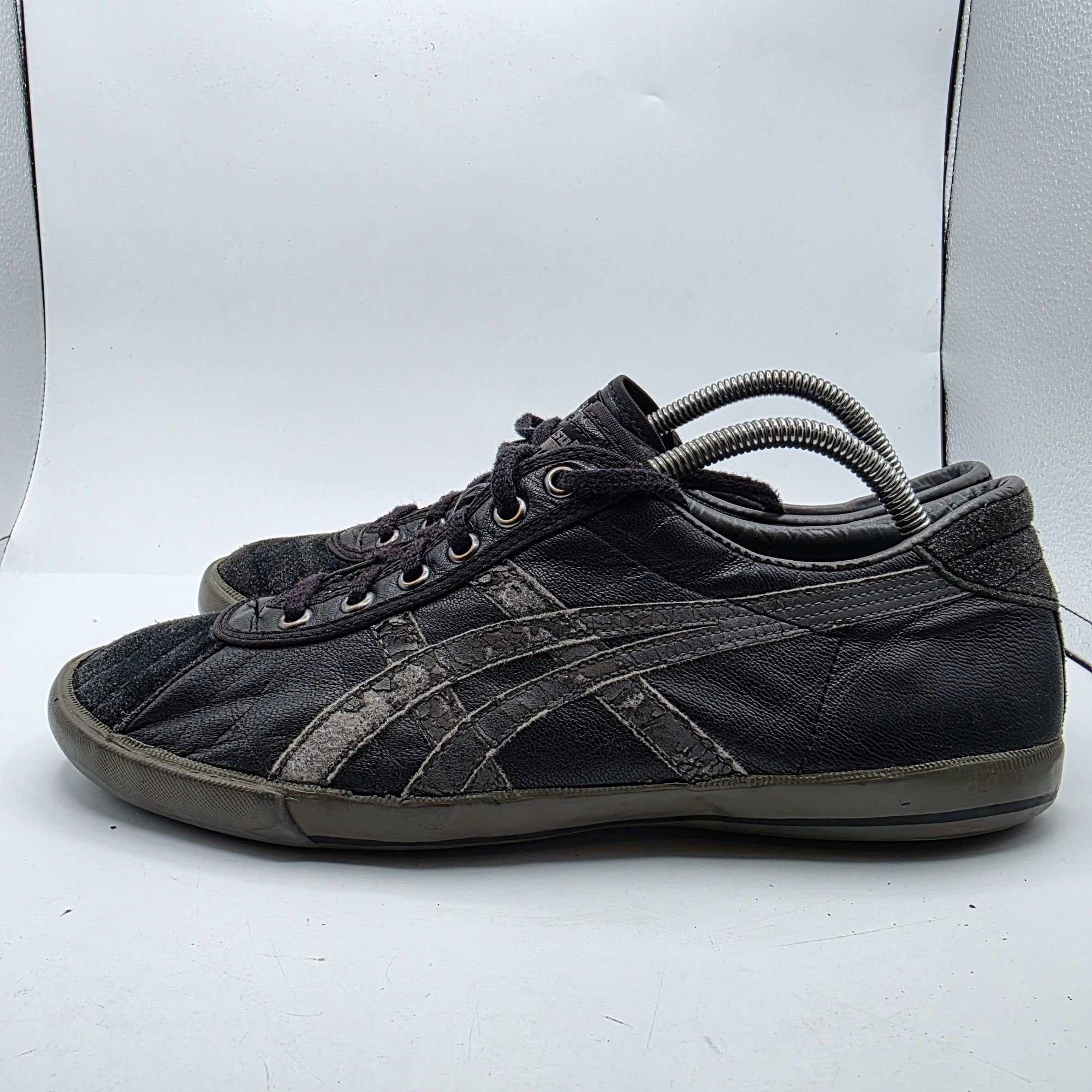 Onitsuka Tiger Onitsuka Tiger Rotation 77 Mens Size 10 Black Sneaker Shoes Size US 10 / EU 43 - 14 Thumbnail