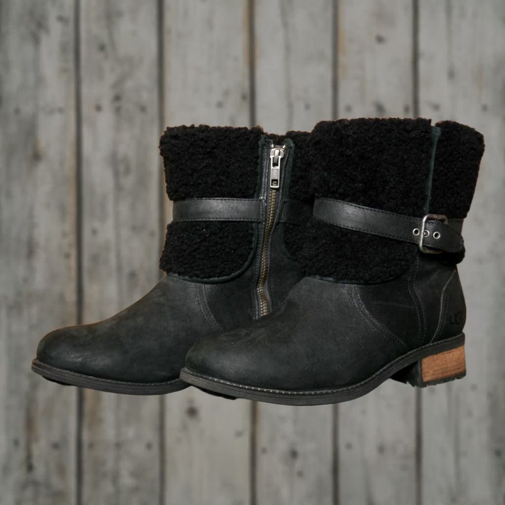 Ugg VINTAGE UGG Blayre II Black Leather Sheepskin Shearling Cuff Lined Ankle Boots Sz. 7 Boots Womens Black 7 UGG Blayre II Size US 6 / IT 36 - 1 Thumbnail