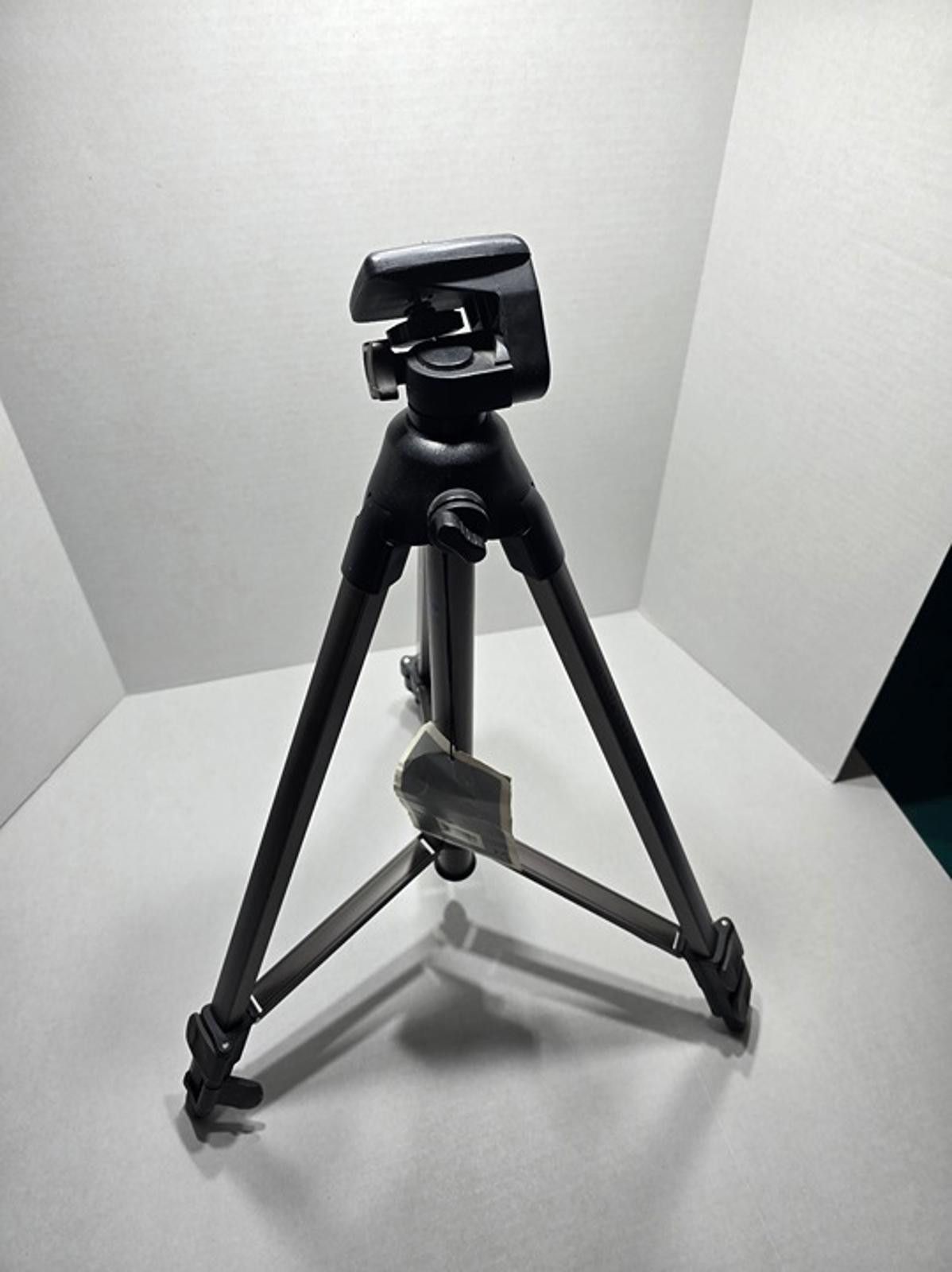 Other Quantaray: Titan II: QT II-150: Tripod: Model#: 29-166-0462 Size ONE SIZE - 3 Thumbnail
