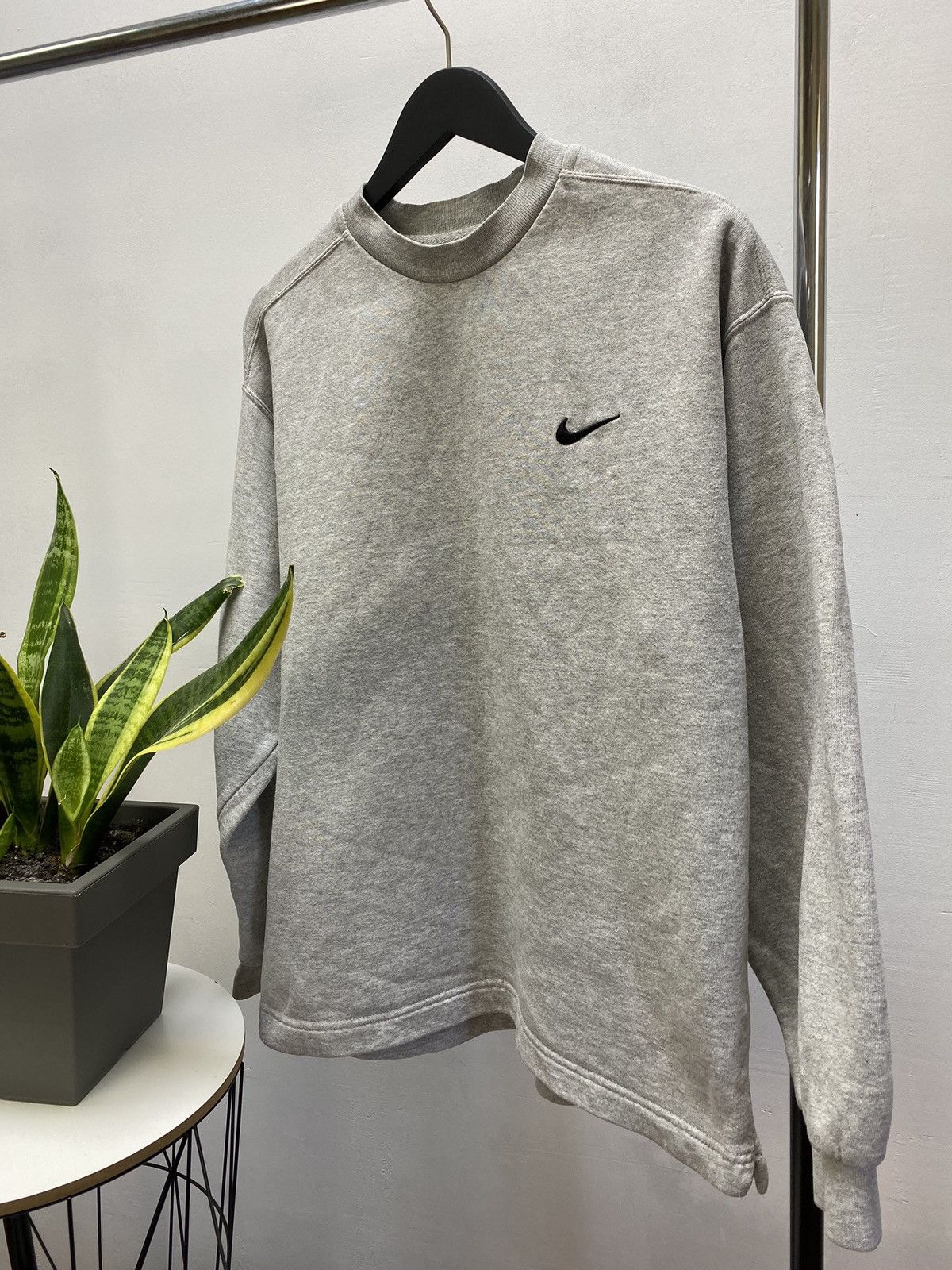 Nike × Vintage Vintage 90s Nike Swoosh Sweatshirt Classic Logo Men’s Grey M Size US M / EU 48-50 / 2 - 2 Thumbnail