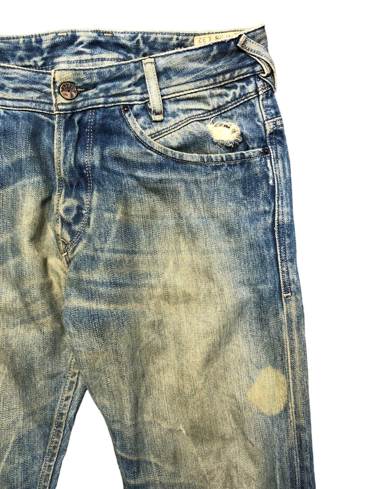 Diesel Vintage Diesel Distressed Dirty Faded Jeans Size US 32 / EU 48 - 2 Thumbnail