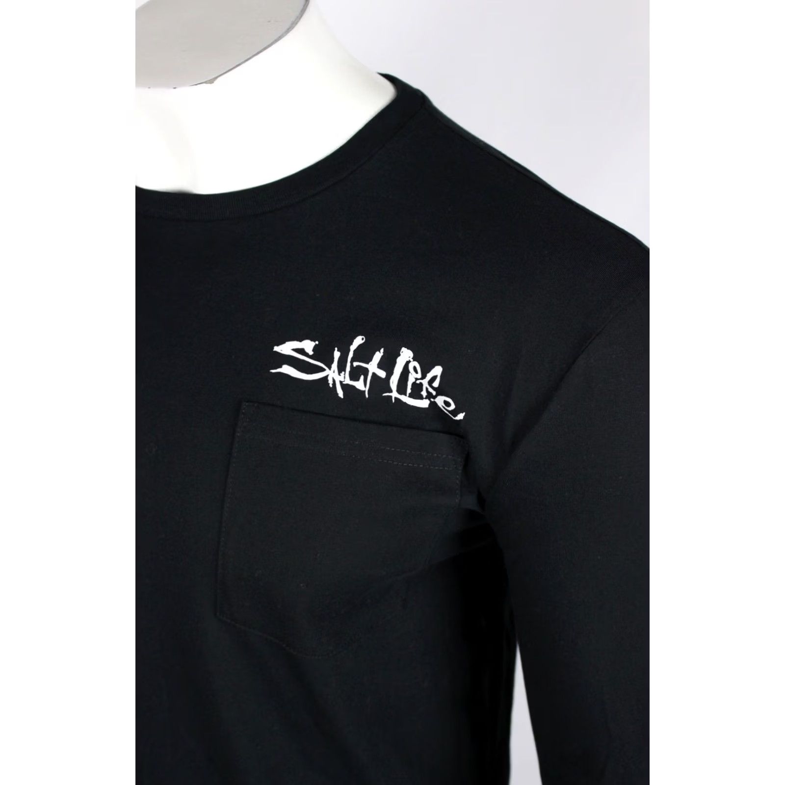 Vintage Salt Life Men's Secret Spot Graphic Long Sleeve Pocket T Shirt M Black Shirt Mens Adult Medium Black Graphic Print Fish Logo Crew Neck Size US M / EU 48-50 / 2 - 3 Thumbnail
