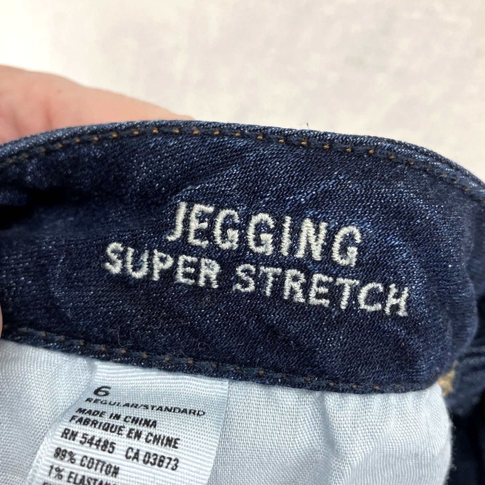 American Eagle Outfitters American Eagle Jeans Women's 6 Reg Blue Distressed Jegging Stretch Indigo Wash Slim Pockets Zip Denim 90s Retro Rock Velours? Size 28" / US 6 / IT 42 - 3 Thumbnail