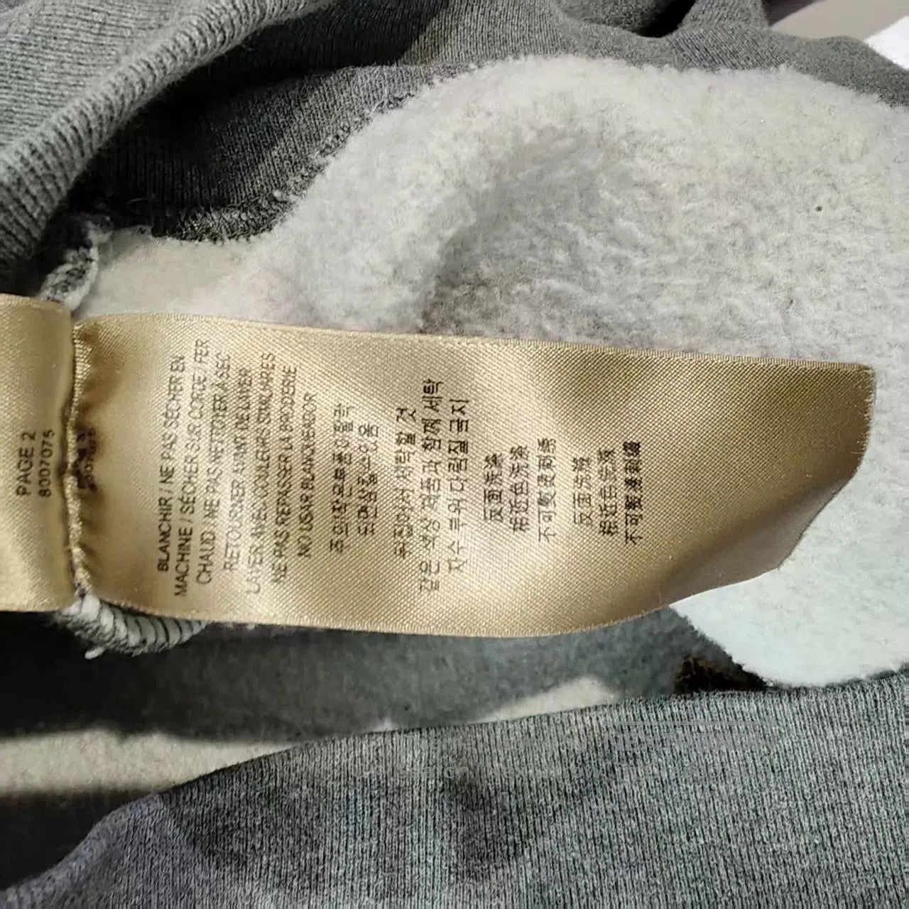 Burberry burberry hoodie lightly worn, authentic, size xs. Size US M / EU 48-50 / 2 - 7 Thumbnail