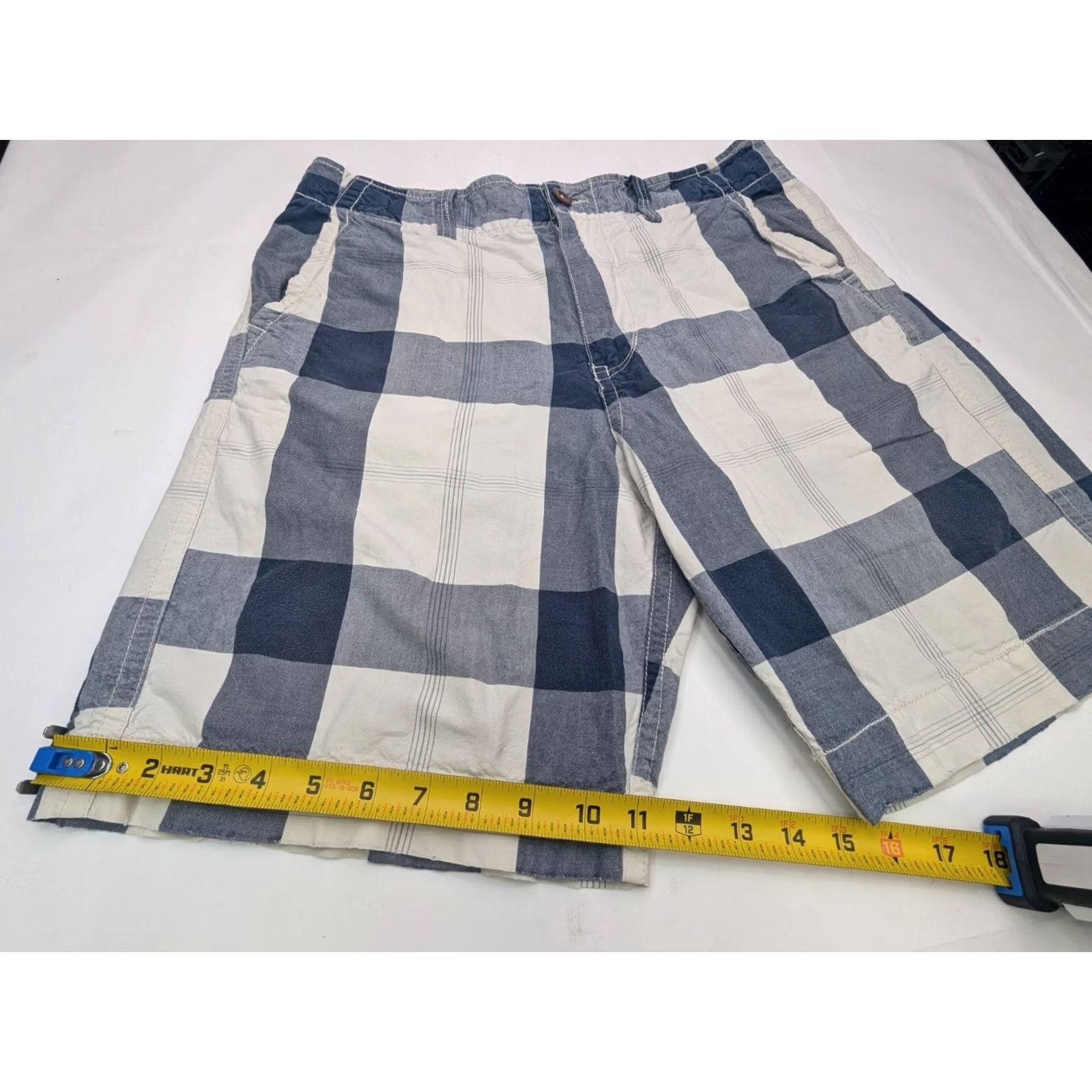 American Eagle Outfitters American Eagle Outfitters Checker Block Design Relaxed Shorts Men 32 Plaid Blue 5-Pocket Denim Casual Chino Shorts Mens RIPS? Size US 32 / EU 48 - 2 Thumbnail