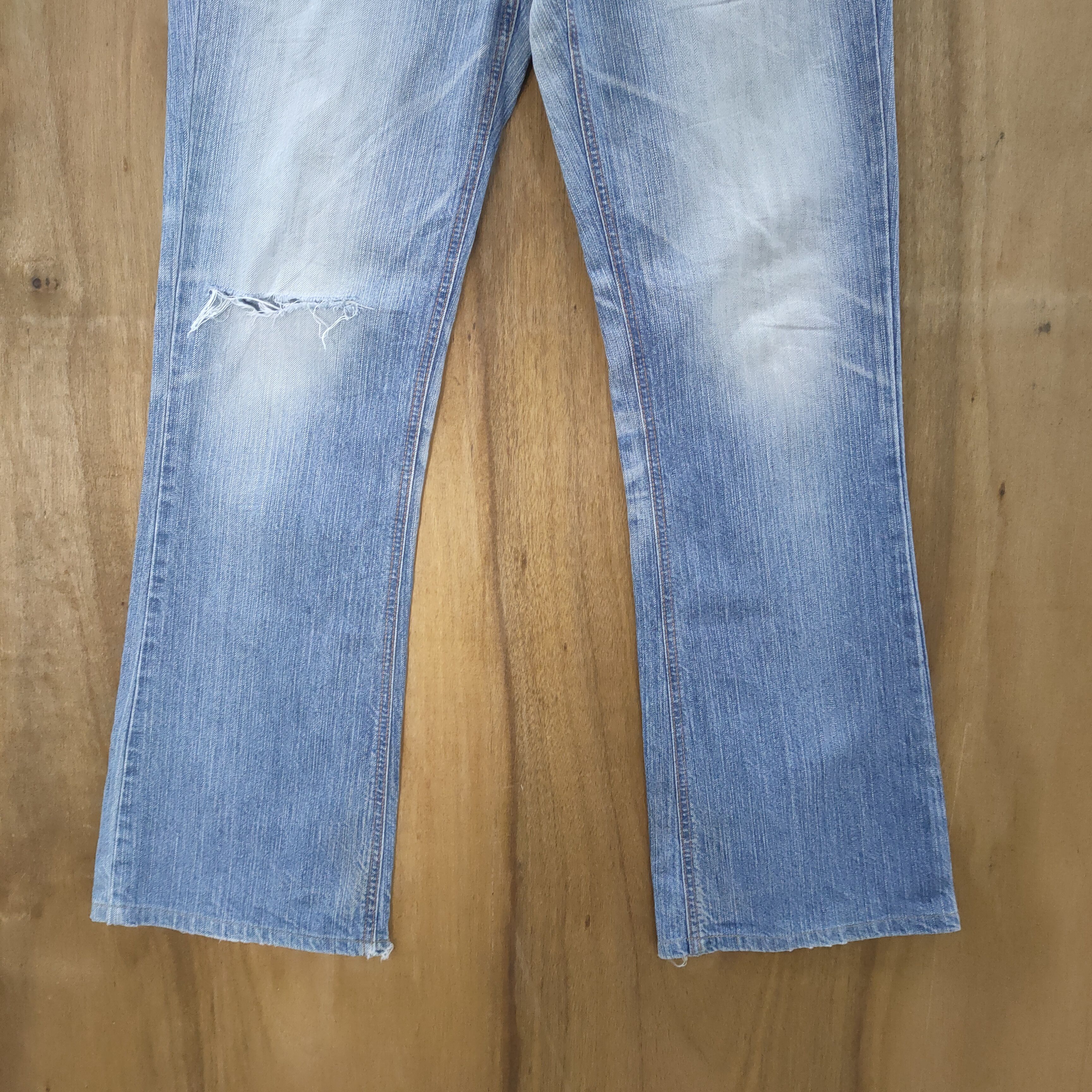 Edwin VINTAGE EDWIN BOOTCUT FLARE DISTRESSED JEAN DENIM Size US 33 - 4 Thumbnail