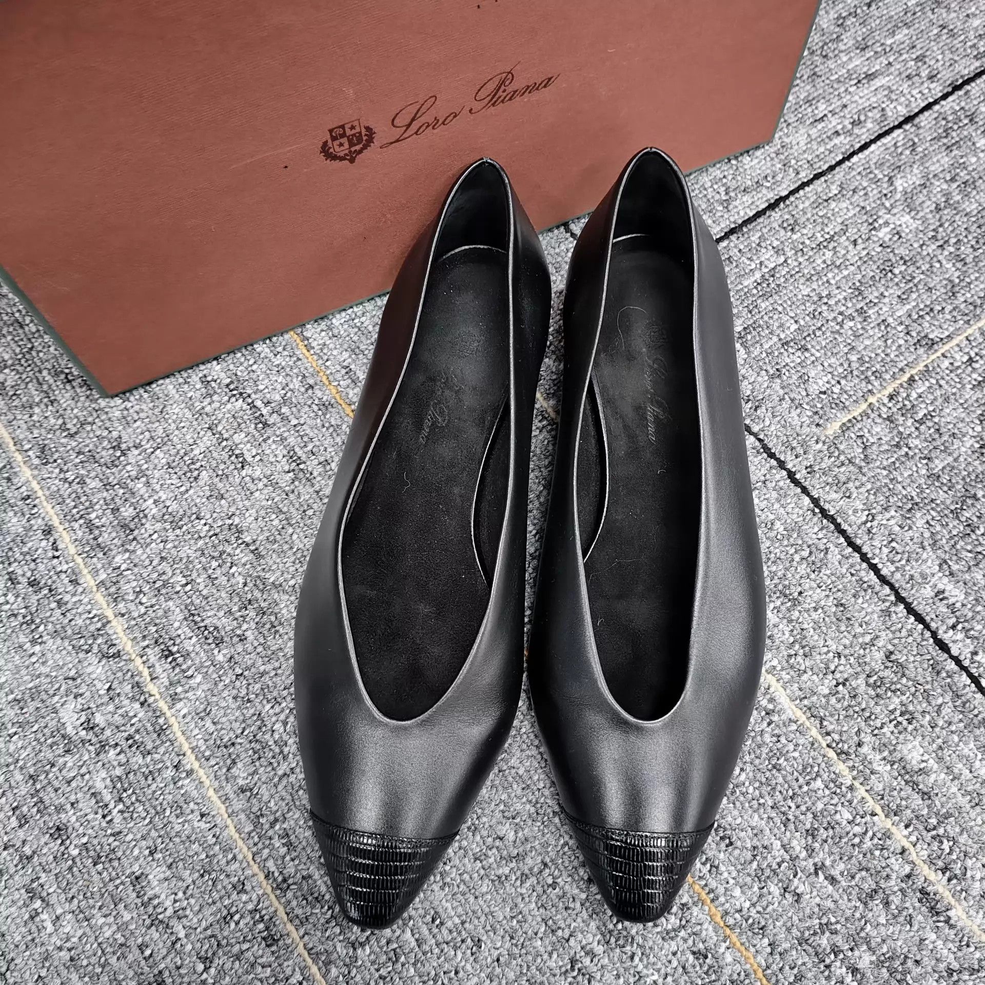 Loro Piana LP Lambskin Croc-Embossed Black Flats EU 36 Size US 5.5 / IT 35.5 - 1 Thumbnail