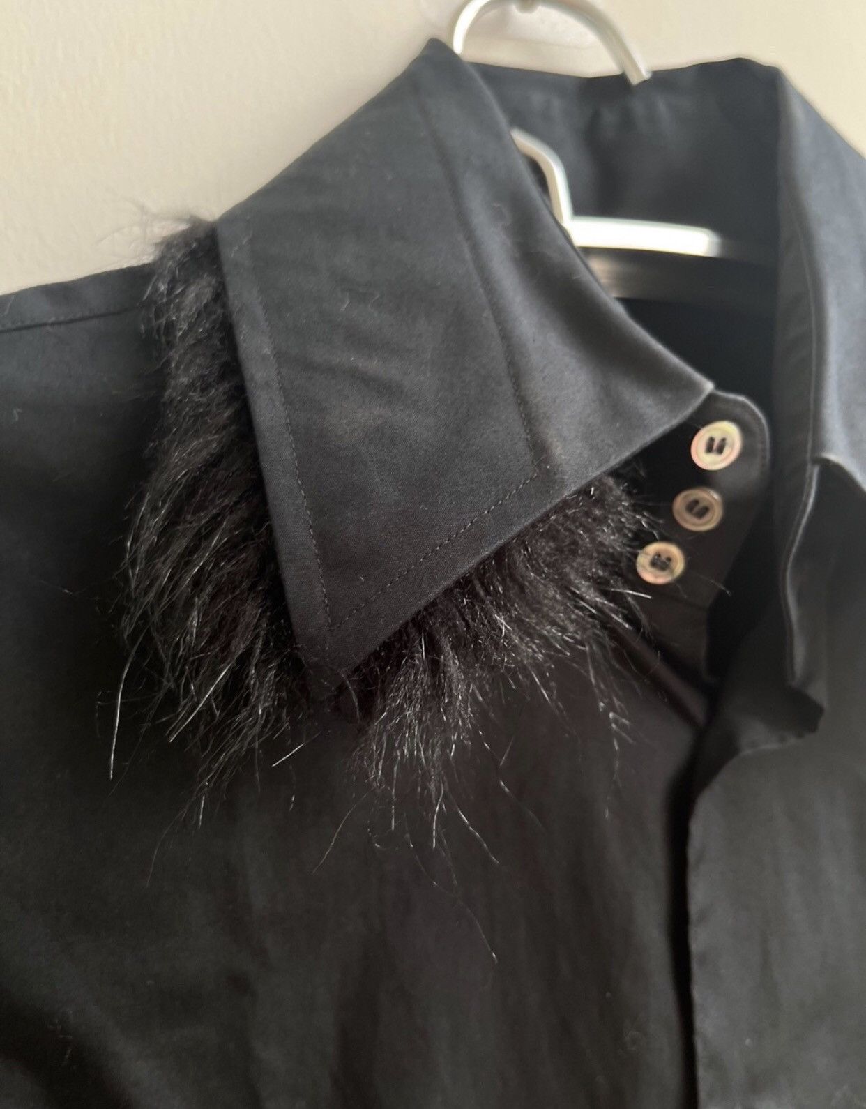Comme des Garcons Black fur collar shirt 2412-Nextarrow Size US XS / EU 42 / 0 - 4 Thumbnail