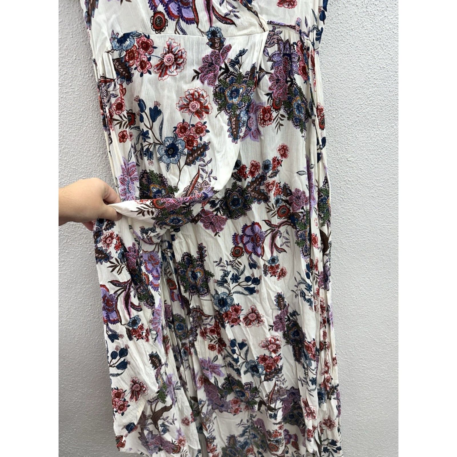 Vintage Patrons Of Peace Womens Dress Maxi Floral Faux Wrap Dress Size S White Flutter Sleeve V-Neck Dress Long Sleeve Size S / US 4 / IT 40 - 4 Thumbnail