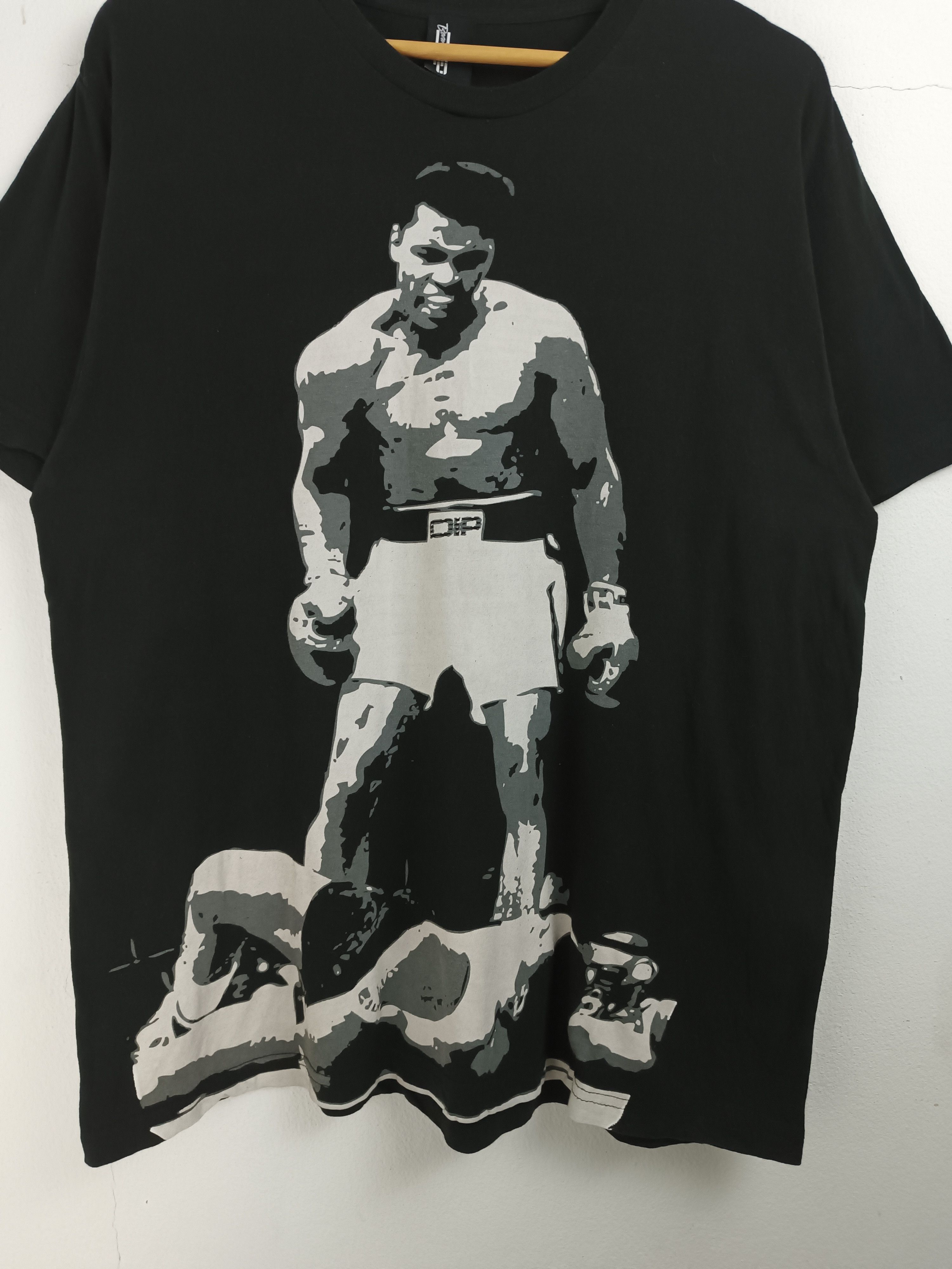 Vintage VINTAGE Y2K MUHAMMAD ALI AOP BOXING LEGENDS TYSON UFC TEE Size US L / EU 52-54 / 3 - 7 Thumbnail