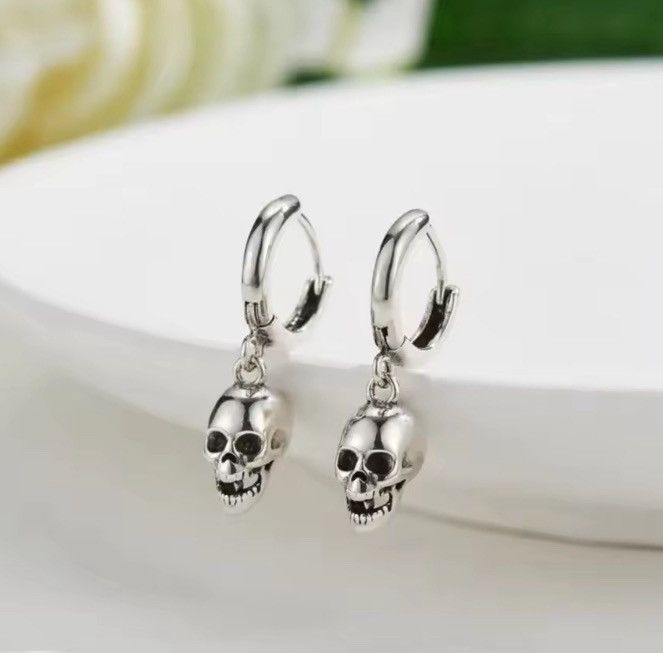 Jewelry Skull Rock Earrings in Silver, Men's