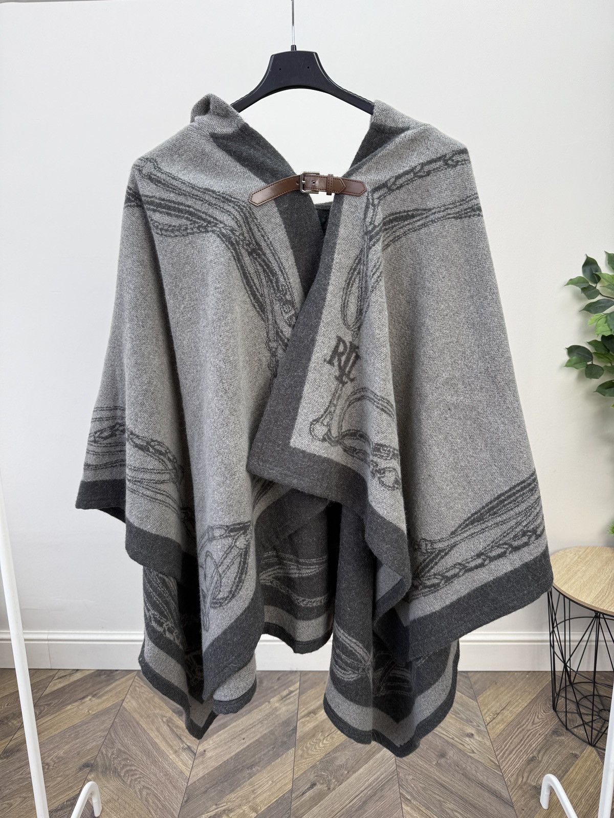 Polo Ralph Lauren Vintage Polo Ralph Lauren women’s wool wrap poncho Size M / US 6-8 / IT 42-44 - 2 Thumbnail