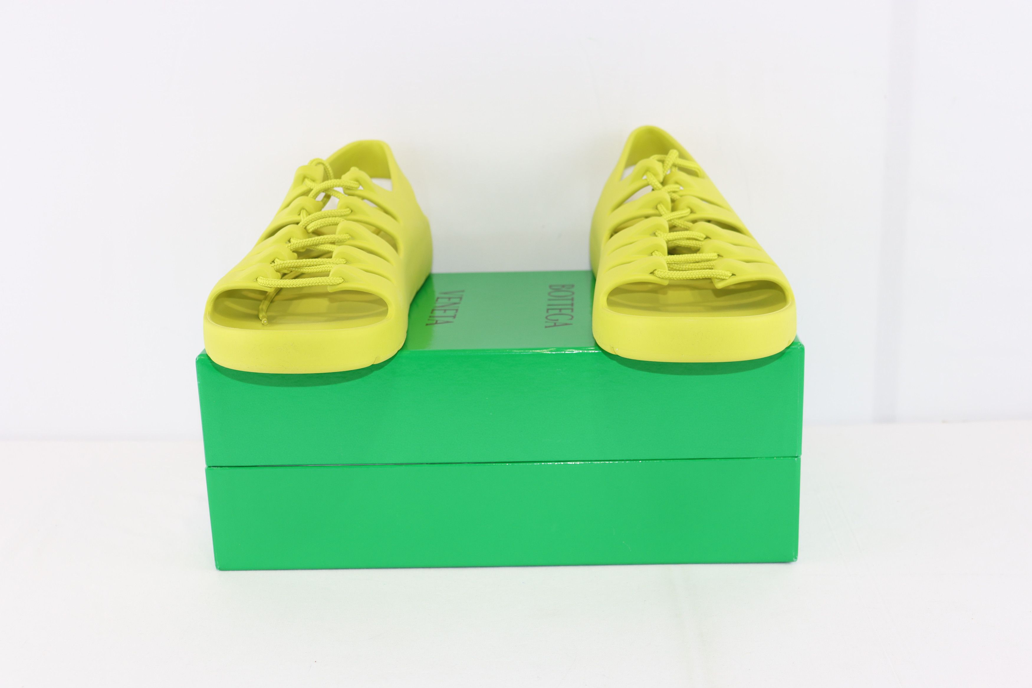 Bottega Veneta o1rshd1 Gel Rubber Jelly Sandal in Kiwi Size US 10 / EU 43 - 12 Thumbnail