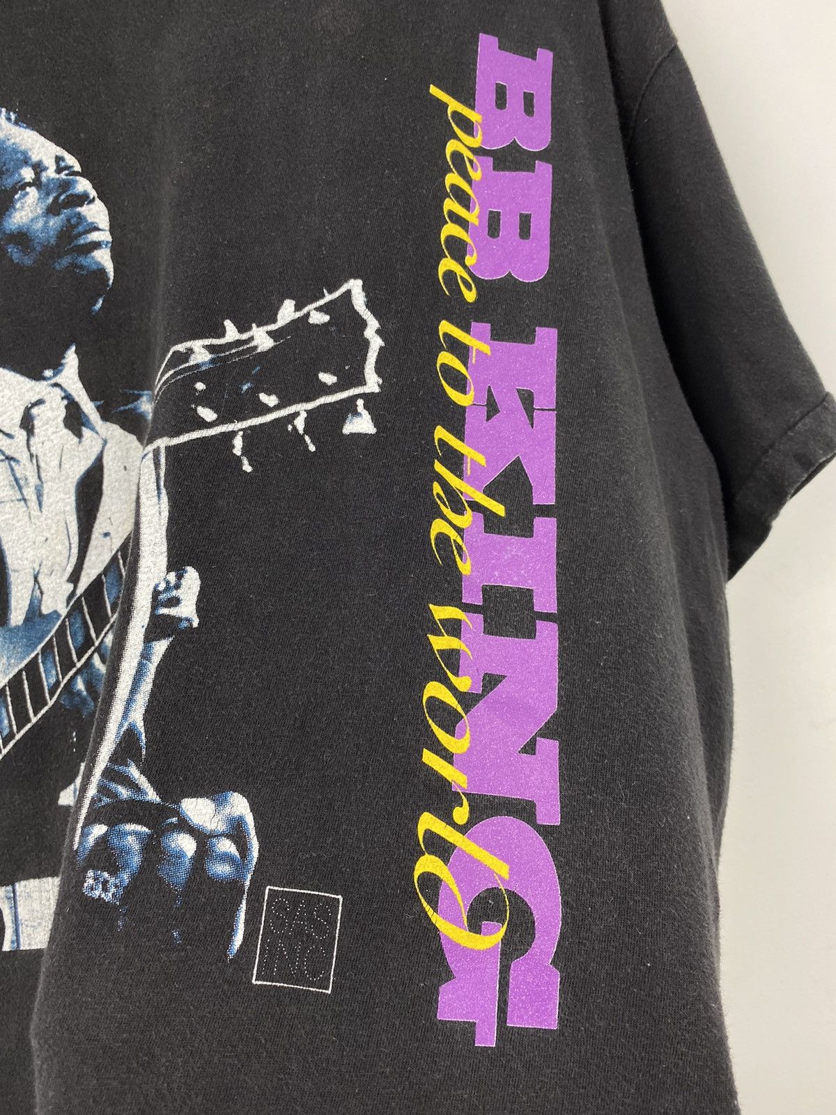 Band Tees Vintage BB King Peace the World Tour Jazz Icon T Shirt Tee Size US L / EU 52-54 / 3 - 4 Thumbnail
