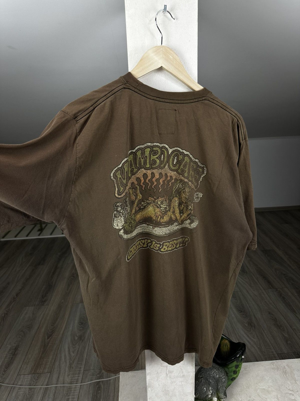 Vintage Vintage Mambo Cafe Brown Sun Faded Tee Shirts Surf Size US L / EU 52-54 / 3 - 1 Thumbnail