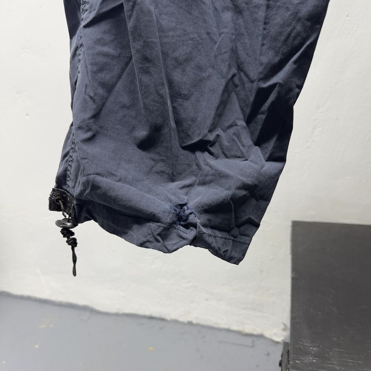 Abercrombie & Fitch Vintage Abercrombie & Fitch Paratrooper Nylon Cargo Pants Size US 29 - 11 Thumbnail