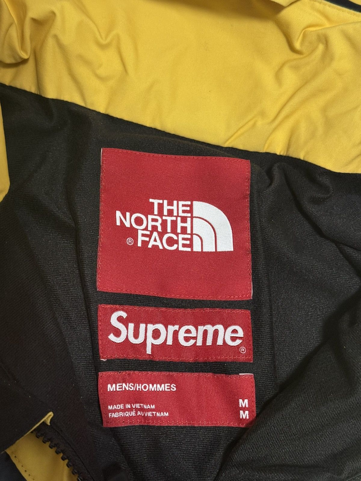 Supreme × The North Face Supreme tnf north face statue of liberty mountain jacket Size US M / EU 48-50 / 2 - 4 Thumbnail