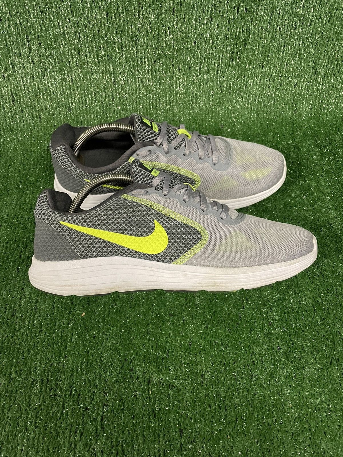 Nike Nike REVOLUTION 3 AS US9.5 UK8.5 EUR43 CM27.5 Size US 9.5 / EU 42-43 - 1 Thumbnail