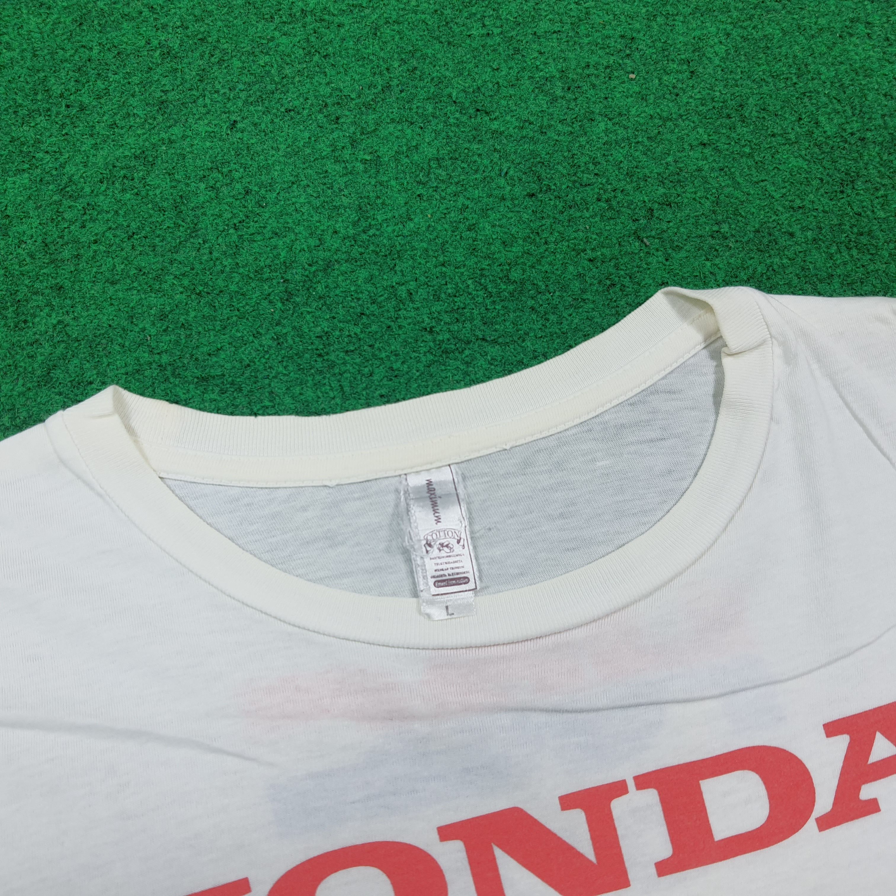Honda Vintage Akira Narita Honda HRC Racing Tshirt C294N18 Size US L / EU 52-54 / 3 - 5 Thumbnail