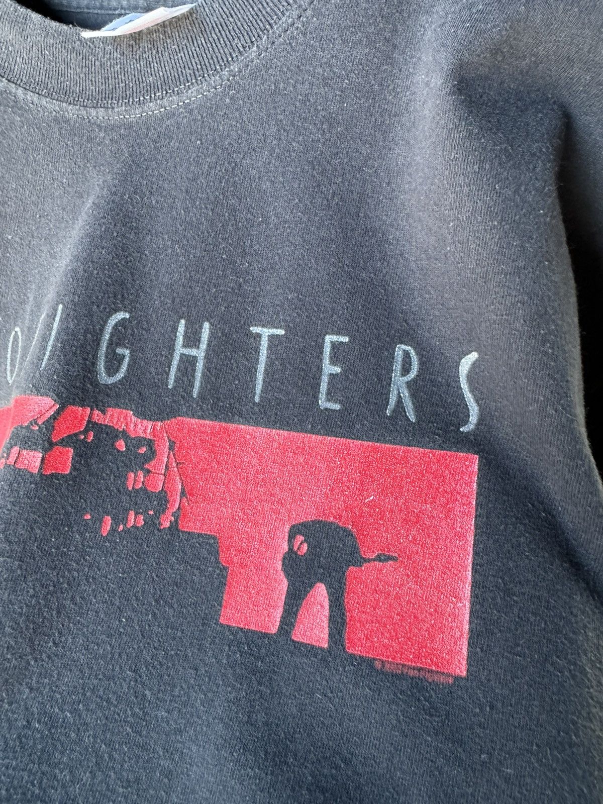 Band Tees × Vintage Vintage 2002 Foo Fighters One By One Tour T Shirt Size US L / EU 52-54 / 3 - 4 Thumbnail