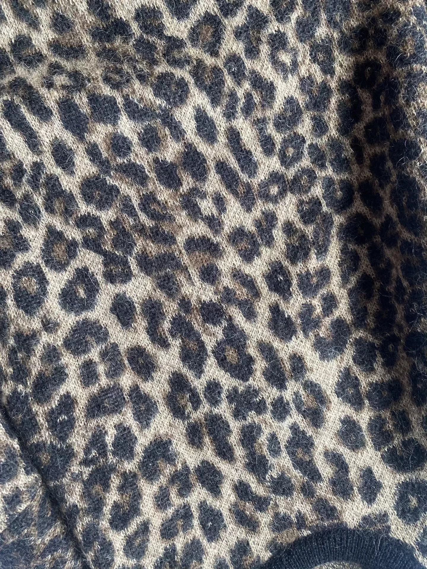 Celine Celine Leopard Print Sweater Size US M / EU 48-50 / 2 - 3 Thumbnail