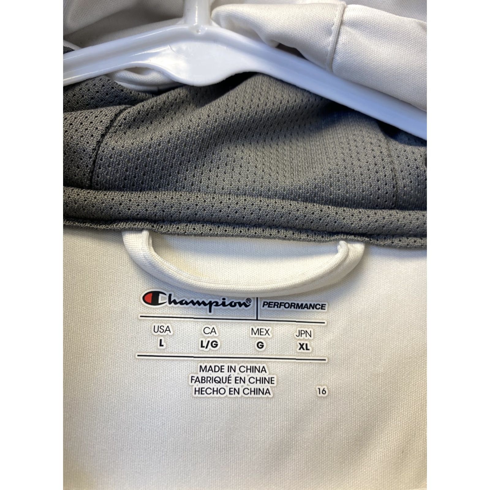 Champion Champion Jacket Mens L Soft Shell Full Zip Cream Lightweight Windbreaker Size US L / EU 52-54 / 3 - 5 Thumbnail