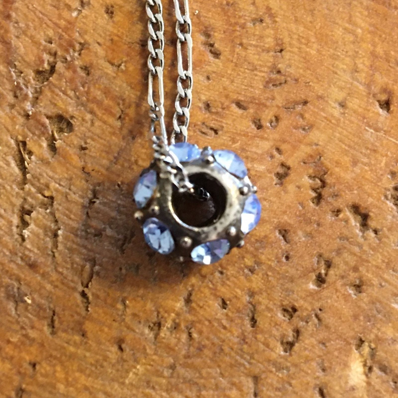 Vintage Blue crystal charm pendant on silver figaro chain Size ONE SIZE - 5 Thumbnail