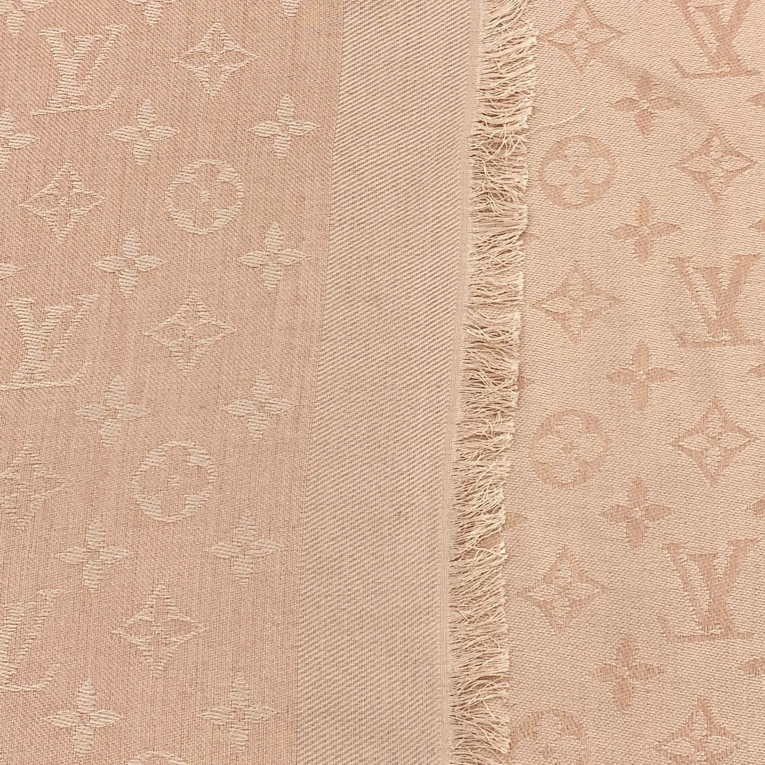 Louis Vuitton Louis Vuitton Apricot Pink Logo Full Print Fringe Scarf 60% Size ONE SIZE - 4 Thumbnail