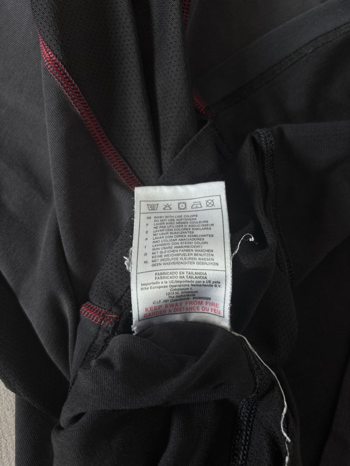 Nike Rare Y2K Vintage Nike Dri-FIT Court Shirt – Size L – 2000s Size US L / EU 52-54 / 3 - 7 Thumbnail