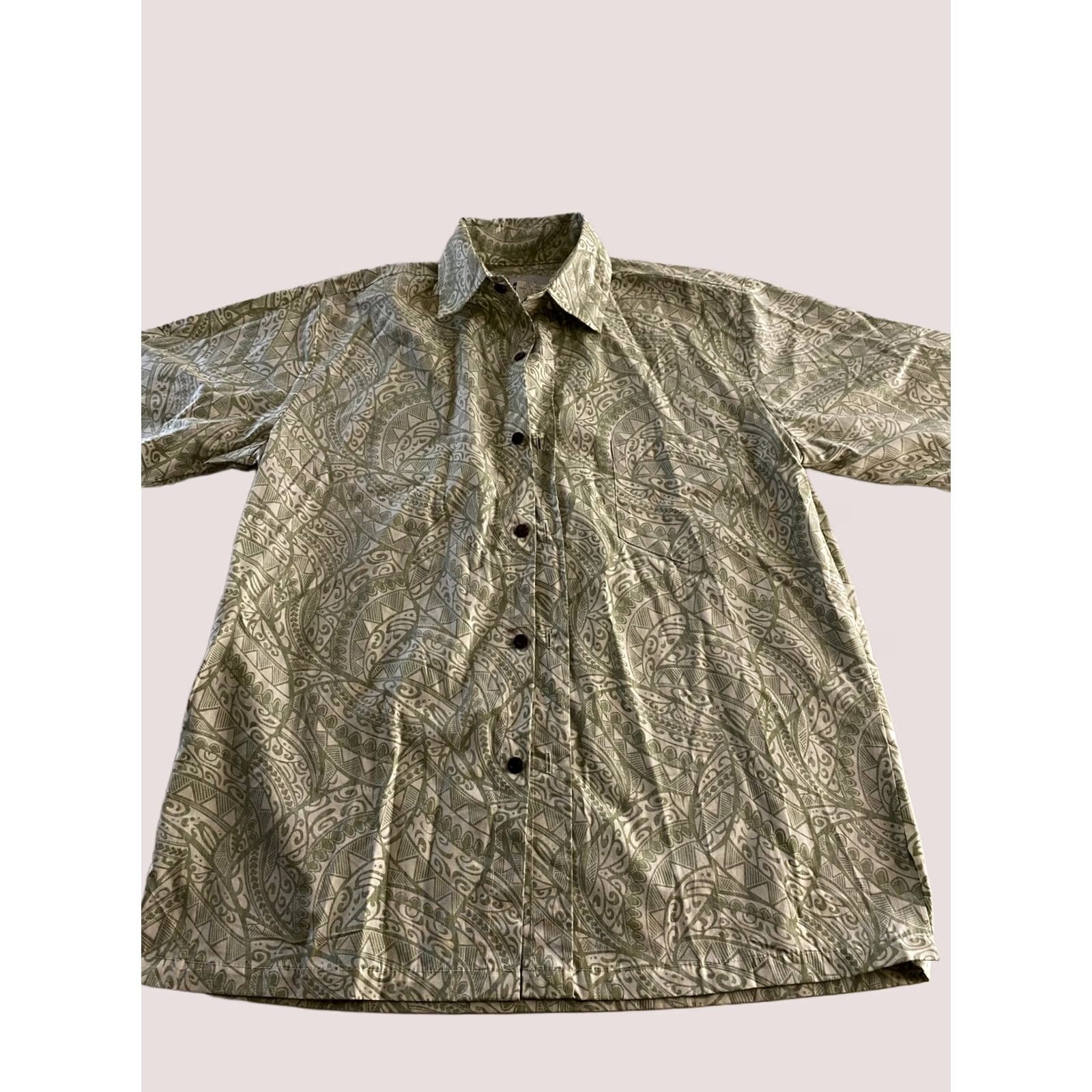 Vintage VINTAGE Hawaii Greenish Tribal Print SHORT SLEEVE BTN UP SHIRT Small S Mens Size US S / EU 44-46 / 1 - 1 Thumbnail