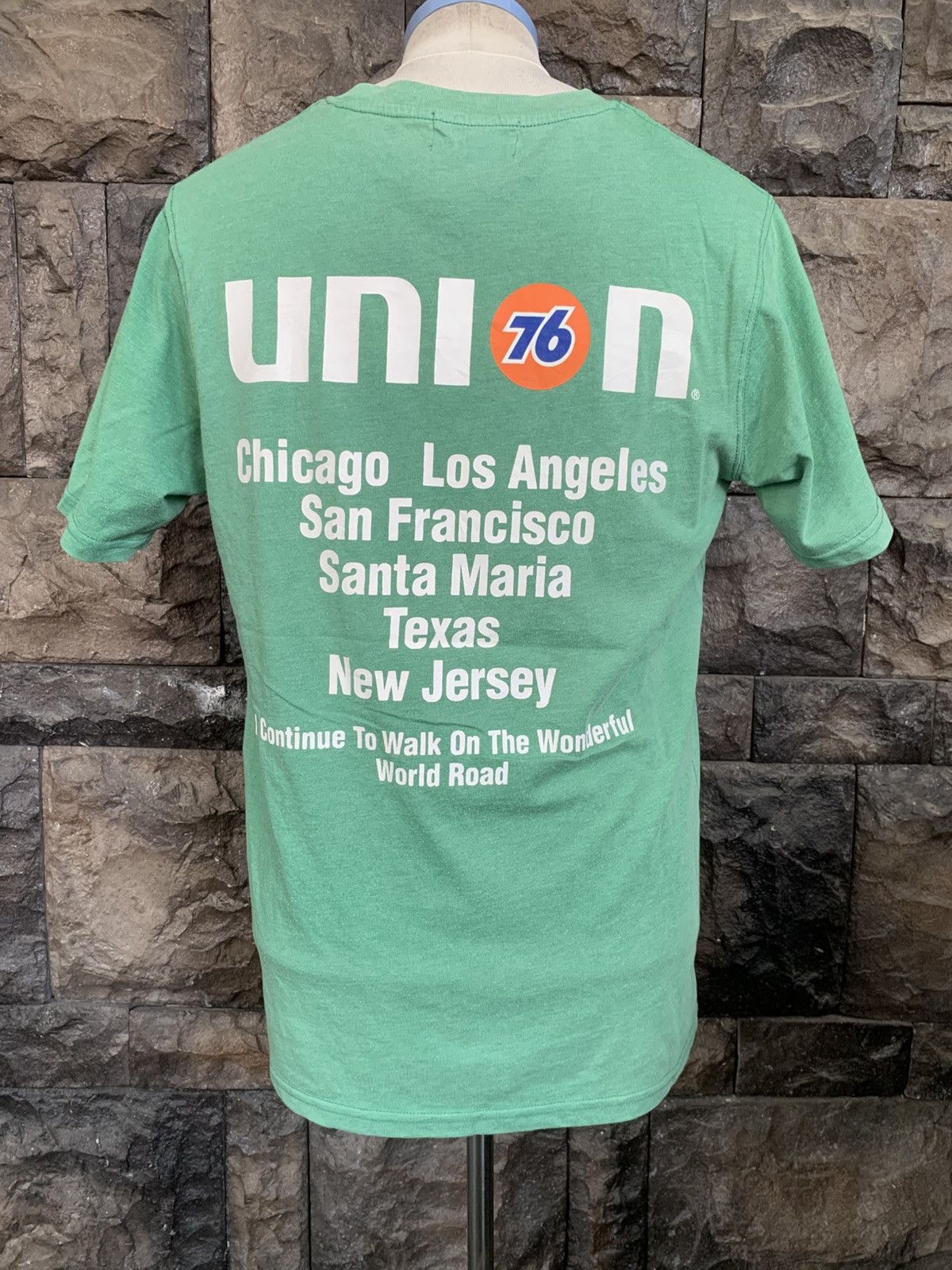 Vintage Vintage Union 76 Racing Fuel T Shirt Size US L / EU 52-54 / 3 - 5 Thumbnail
