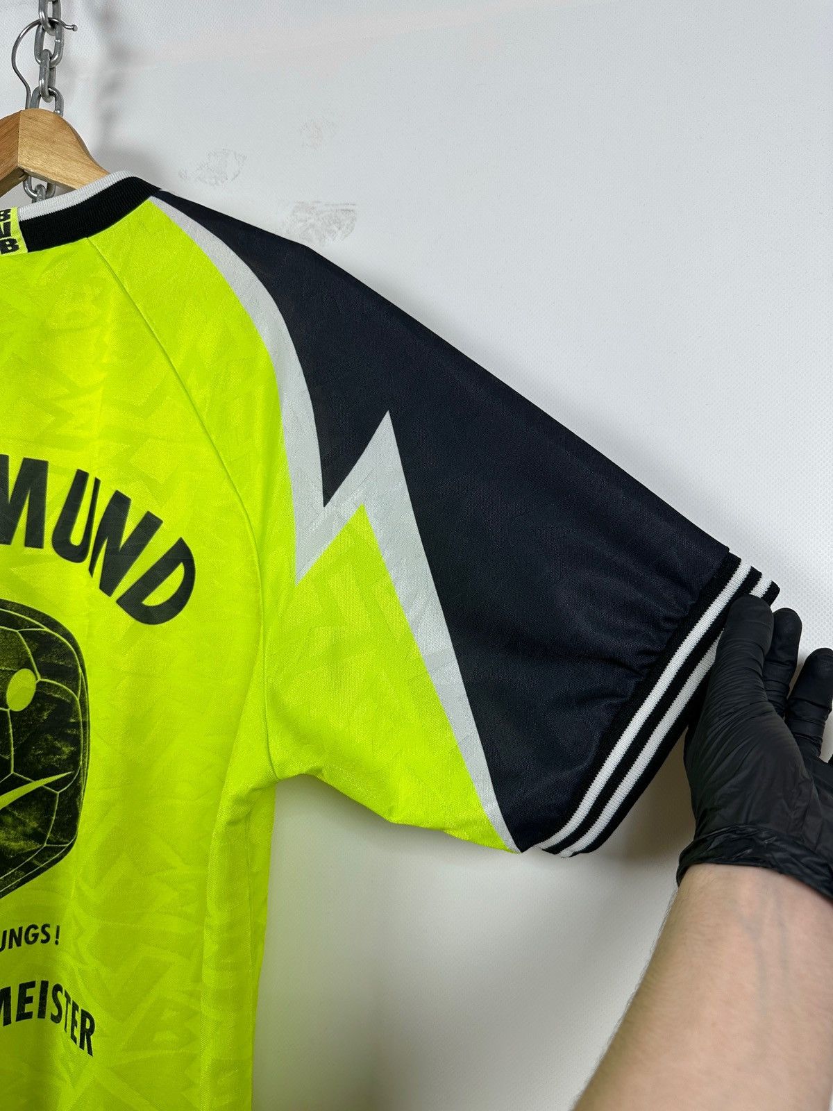 Nike 1995/96 Nike Borussia Dortmund Deutschmeister Soccer Jersey Size US L / EU 52-54 / 3 - 17 Thumbnail