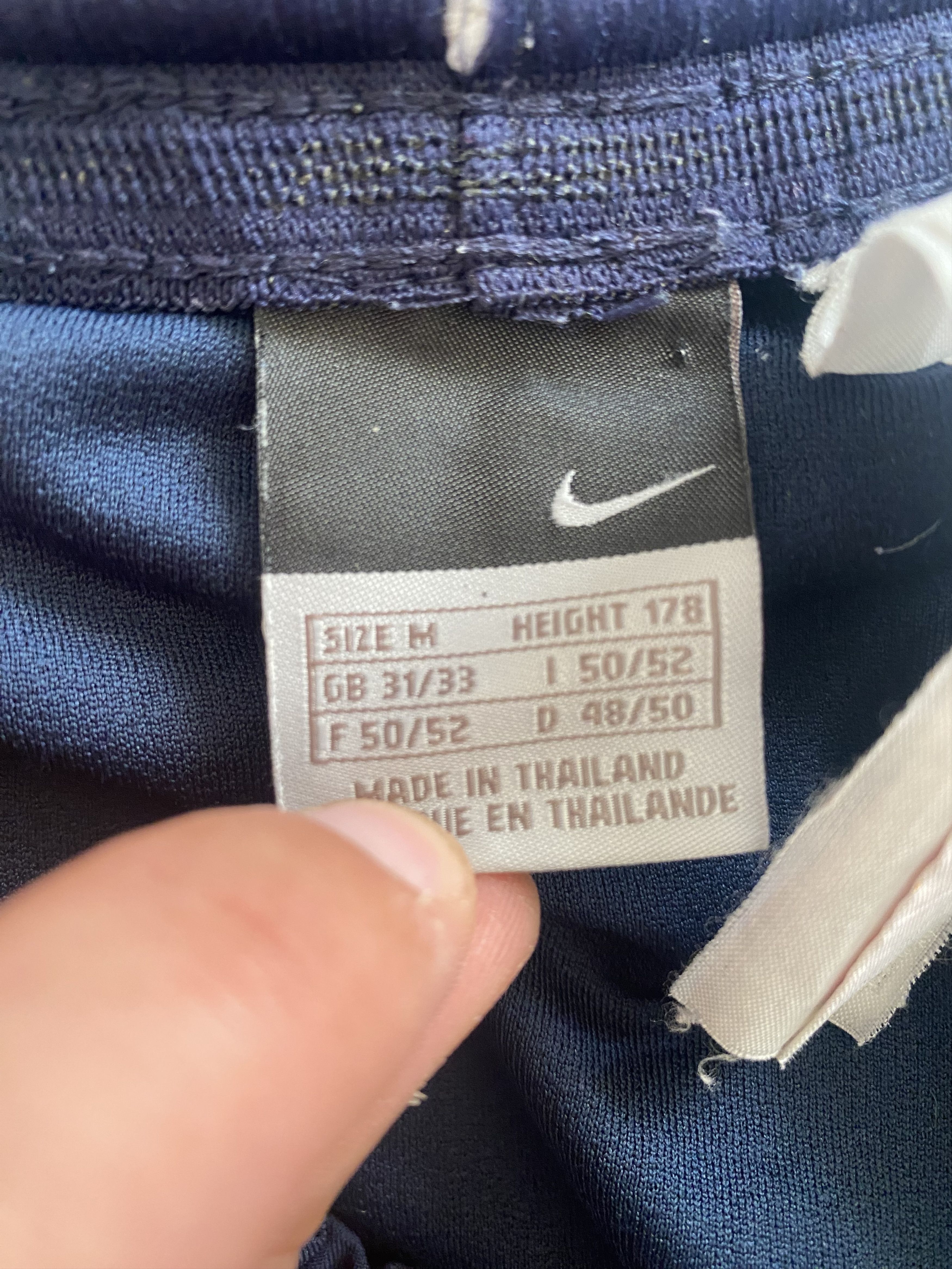 Nike Vintage Men's short Nike Total 90 - M -UNIQUE Size US 34 / EU 50 - 7 Thumbnail
