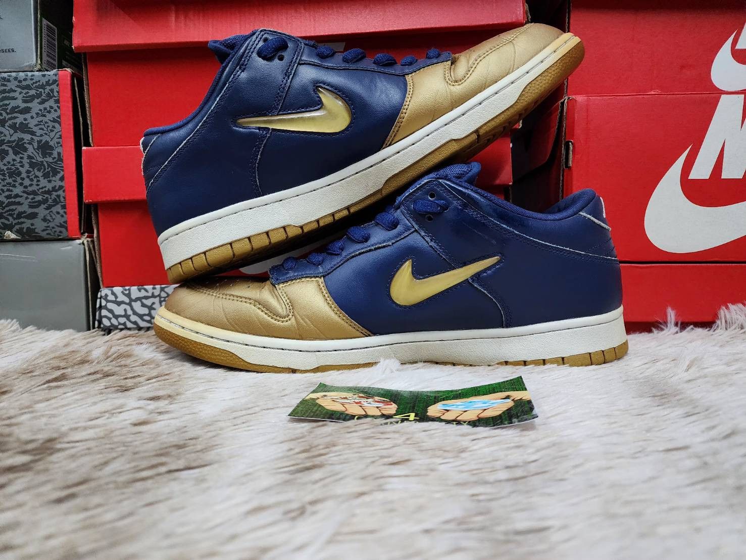 Nike Nike Sb Dunk Low Supreme Metallic Gold Size US 11 / EU 44 - 6 Thumbnail