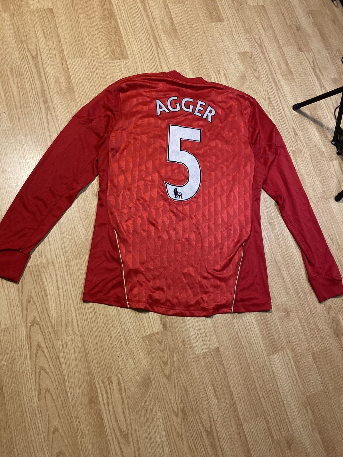 Adidas Original match-issue Liverpool FC jerseyfrom 2010 with Agger Size US M / EU 48-50 / 2 - 1 Thumbnail