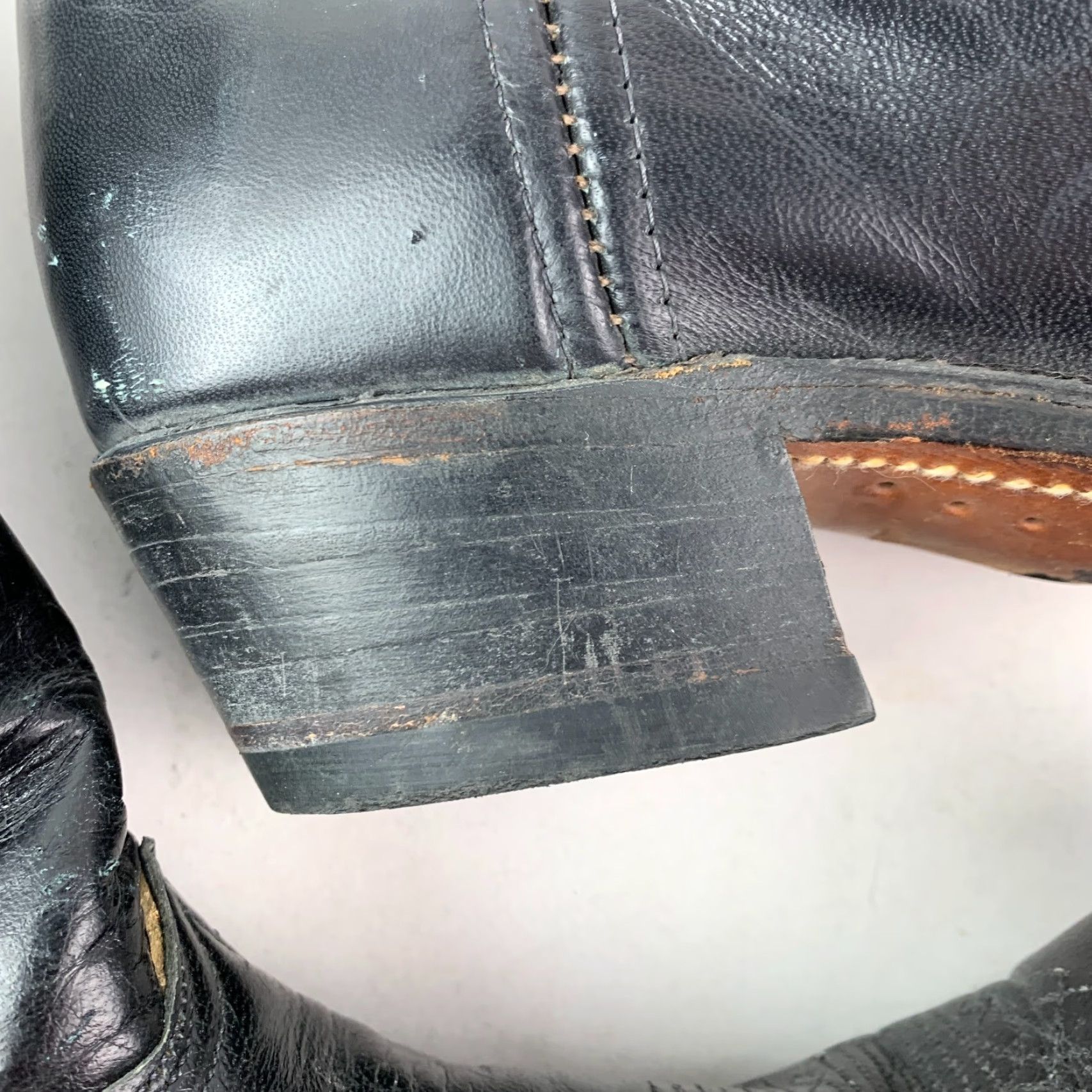 Vintage VINTAGE Laredo Boots Mens Western Cowboy 9.5 D Black Leather Embroidered 11" Back to Toe 14.2" Shaft 1.9" Heel 82288 Size US 10 / EU 43 - 7 Thumbnail