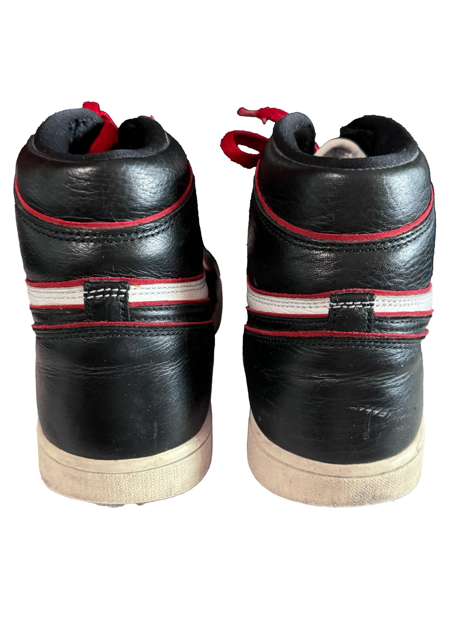 Nike 2019 Nike Air Jordan 1 I Retro High OG "Bloodline" Size 11.5 Size US 11.5 / EU 44-45 - 5 Thumbnail